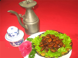 中国のお酒と料理のことなら−茴香豆/フイシャンドウ
          (八角風味でゆでた空豆) 